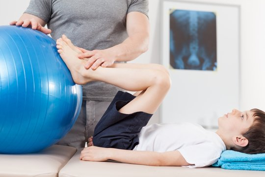 How do paediatric physiotherapists help improve balance and mobility skills in young children? 2 developmental paediatricians in Dubai