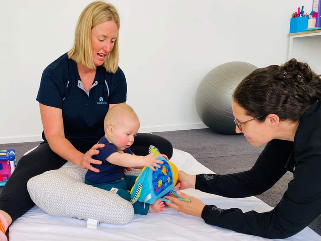 When Should Parents Consider Physiotherapy for Babies in Dubai? 2 physiotherapy for babies in Dubai